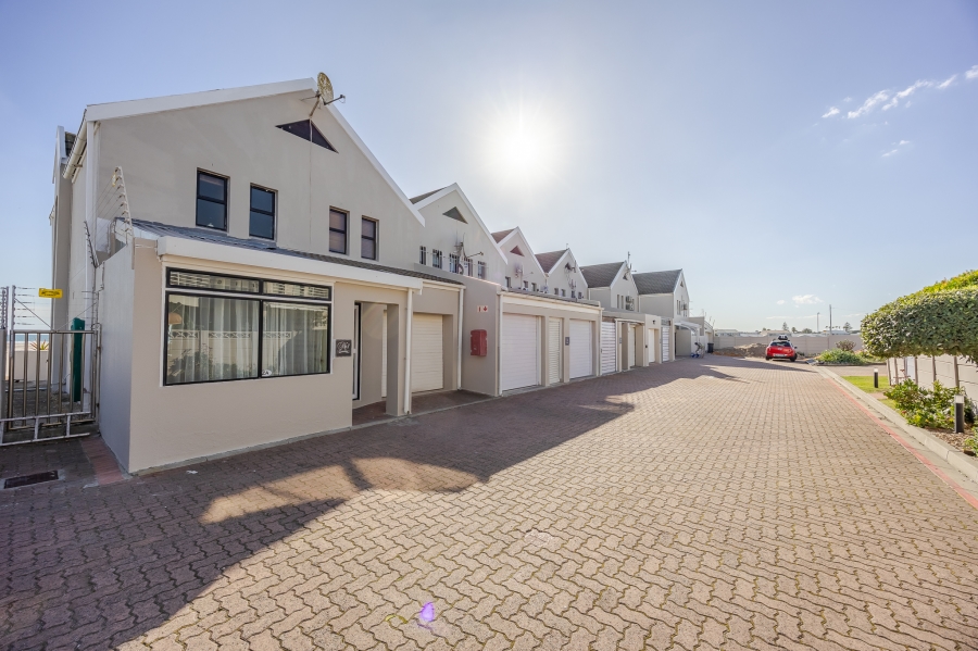 2 Bedroom Property for Sale in Lagoon Beach Western Cape